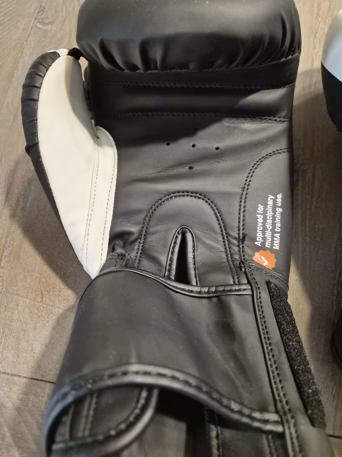 Engage Boxing Gloves 16oz Used