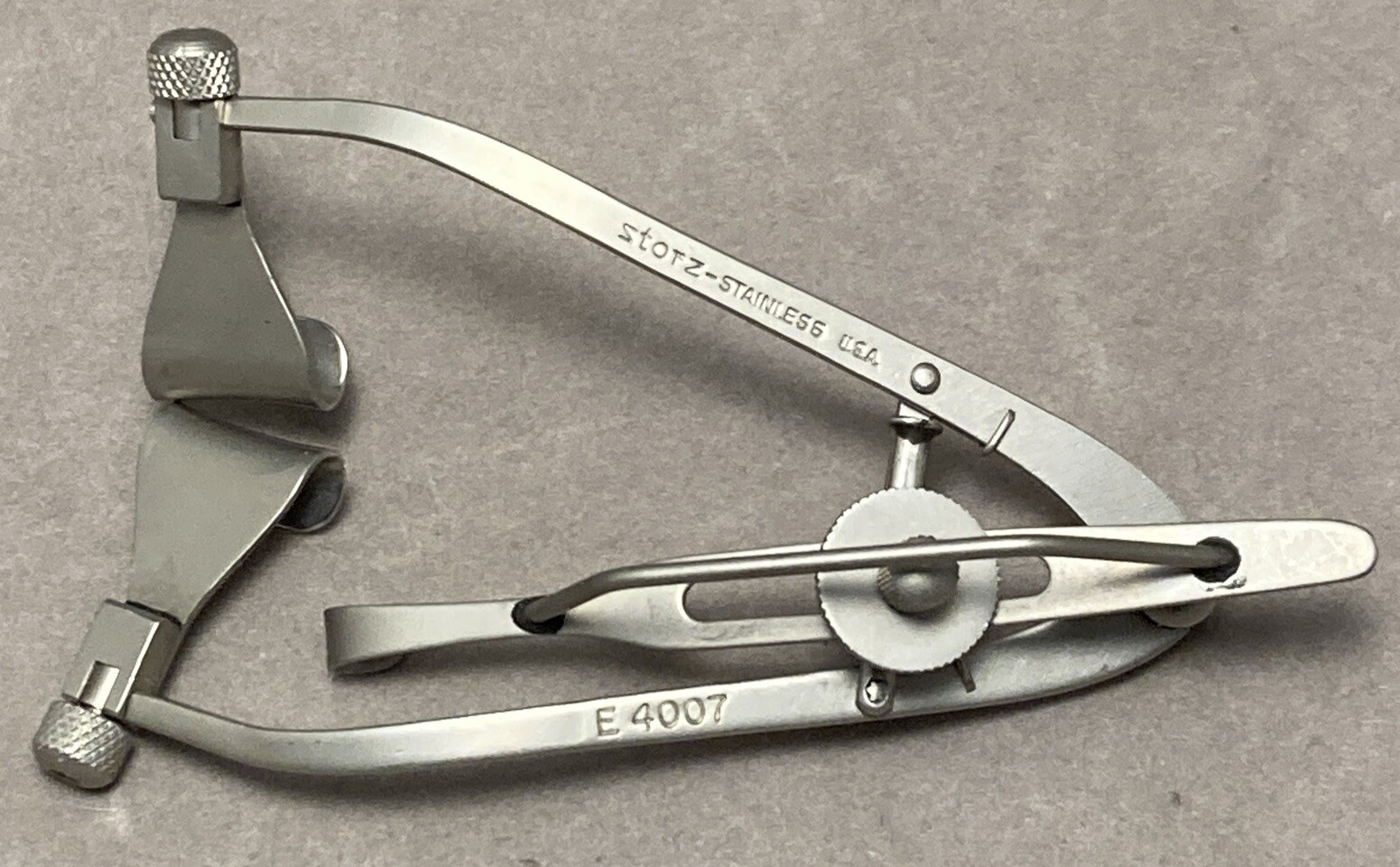 Used Storz E4007 Maumenee-Park Speculum Solid 14mm Blades & Canthus Bar