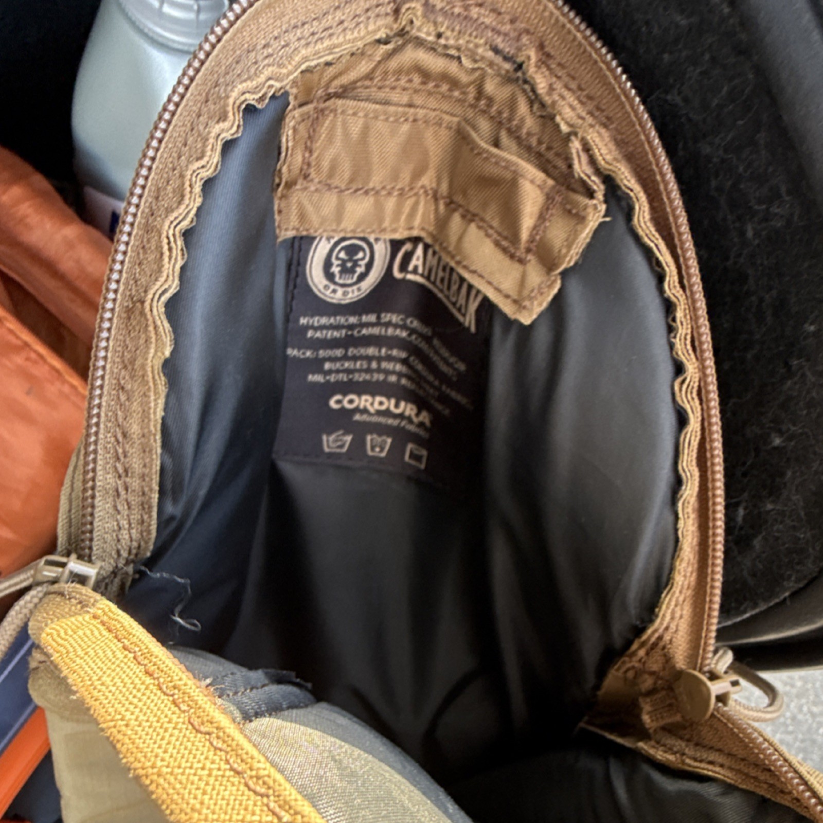 CamelBak Maximum Gear 3L Hydration Pack Tan Nylon Adjustable Straps Hiking