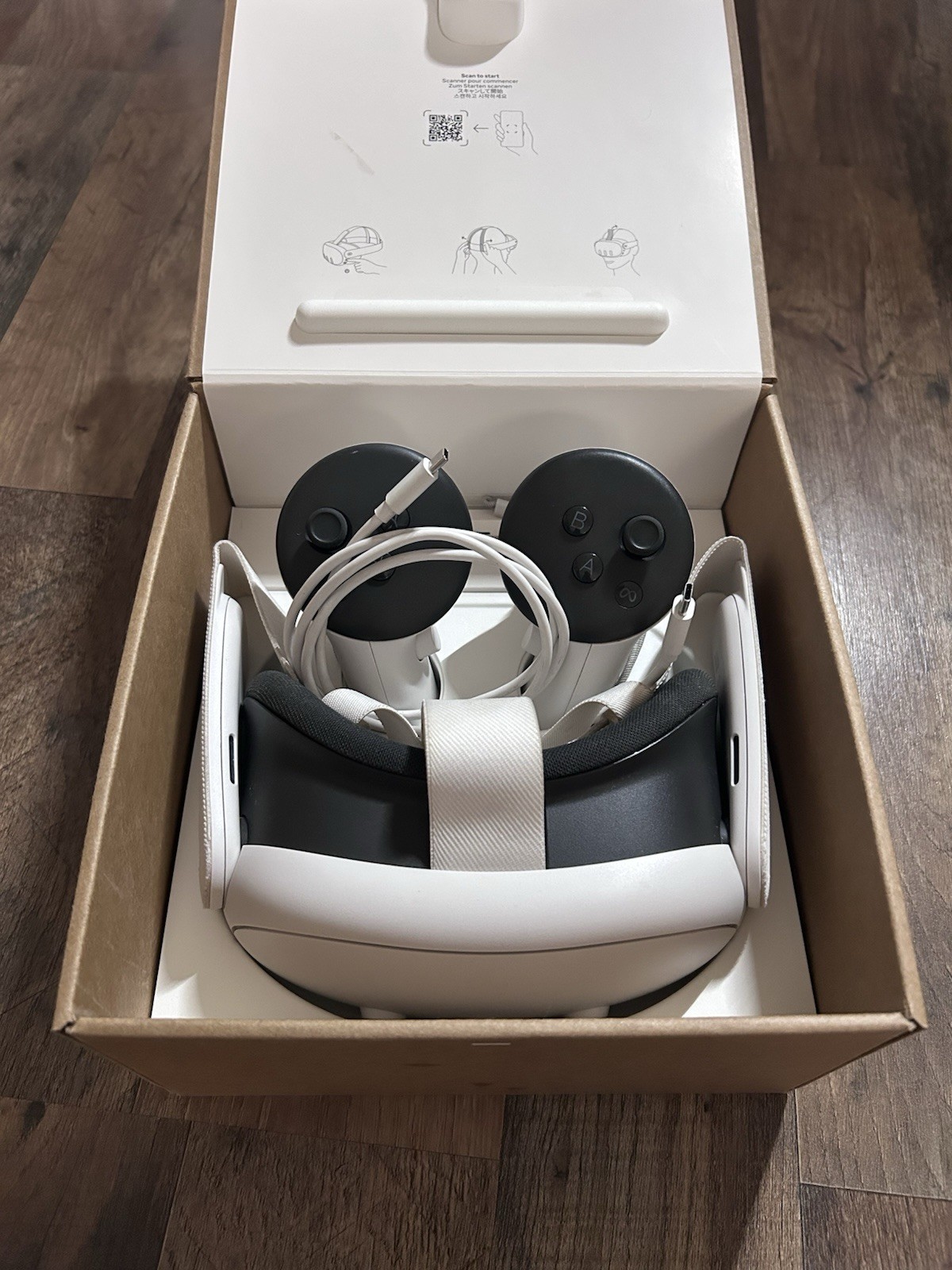 Meta Oculus Quest 3 - 128GB Set - w/ Controllers - Great Condition -