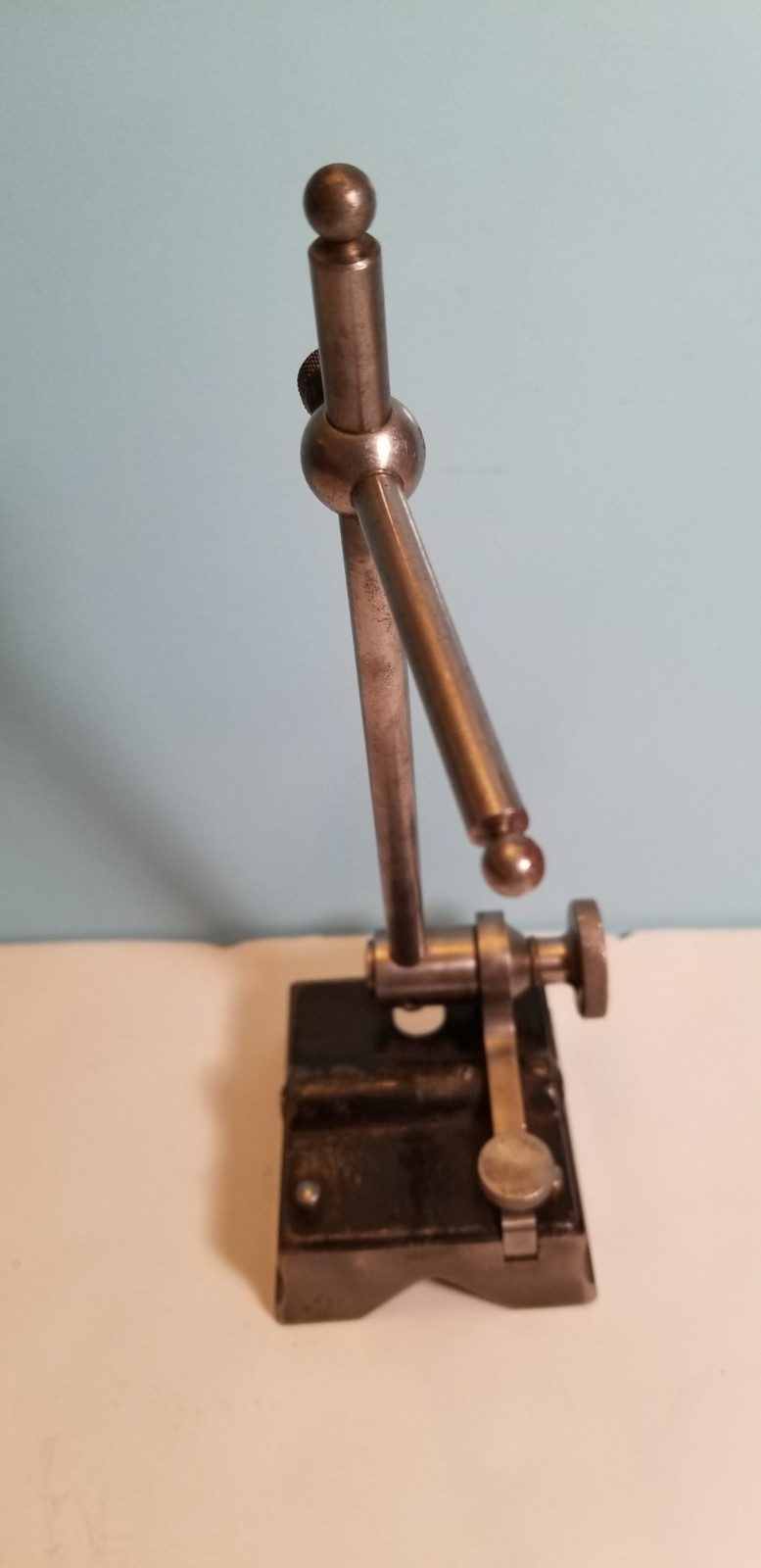 VINTAGE SURFACE DIA L INDICATOR w/t 6" STARRETT SPINDLE