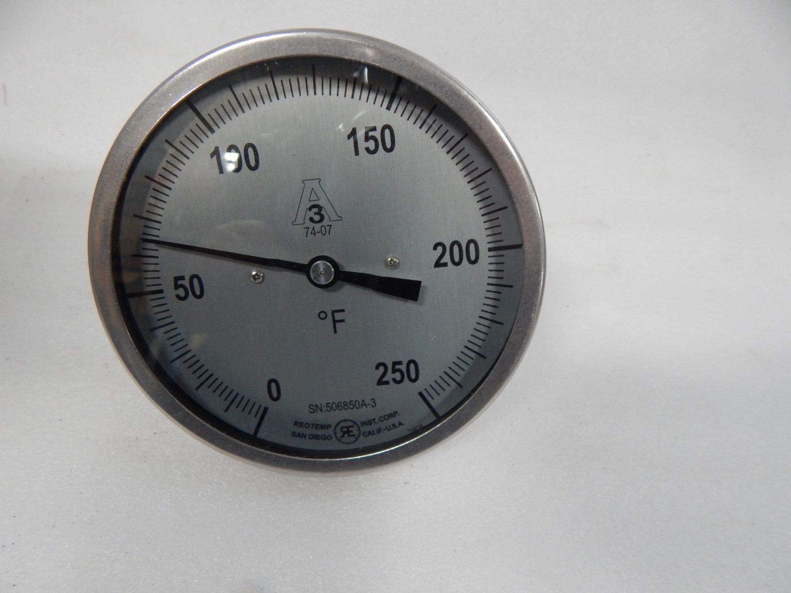 REOTEMP 5" Sanitary Bimetal Dial Thermometer  0/250°F 2.5" Stem 9CY18 Tri-clamp