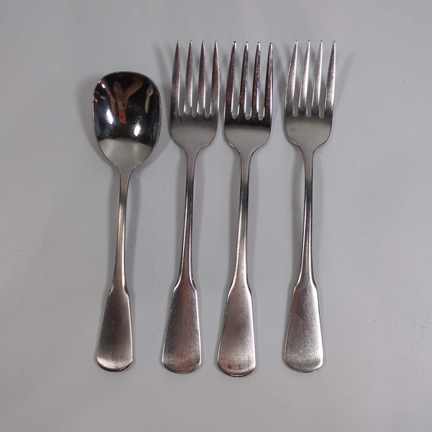 Stainless USA by Oneida Yankee Clipper Pattern 4 Pieces Salad Forks Sugar Spoon