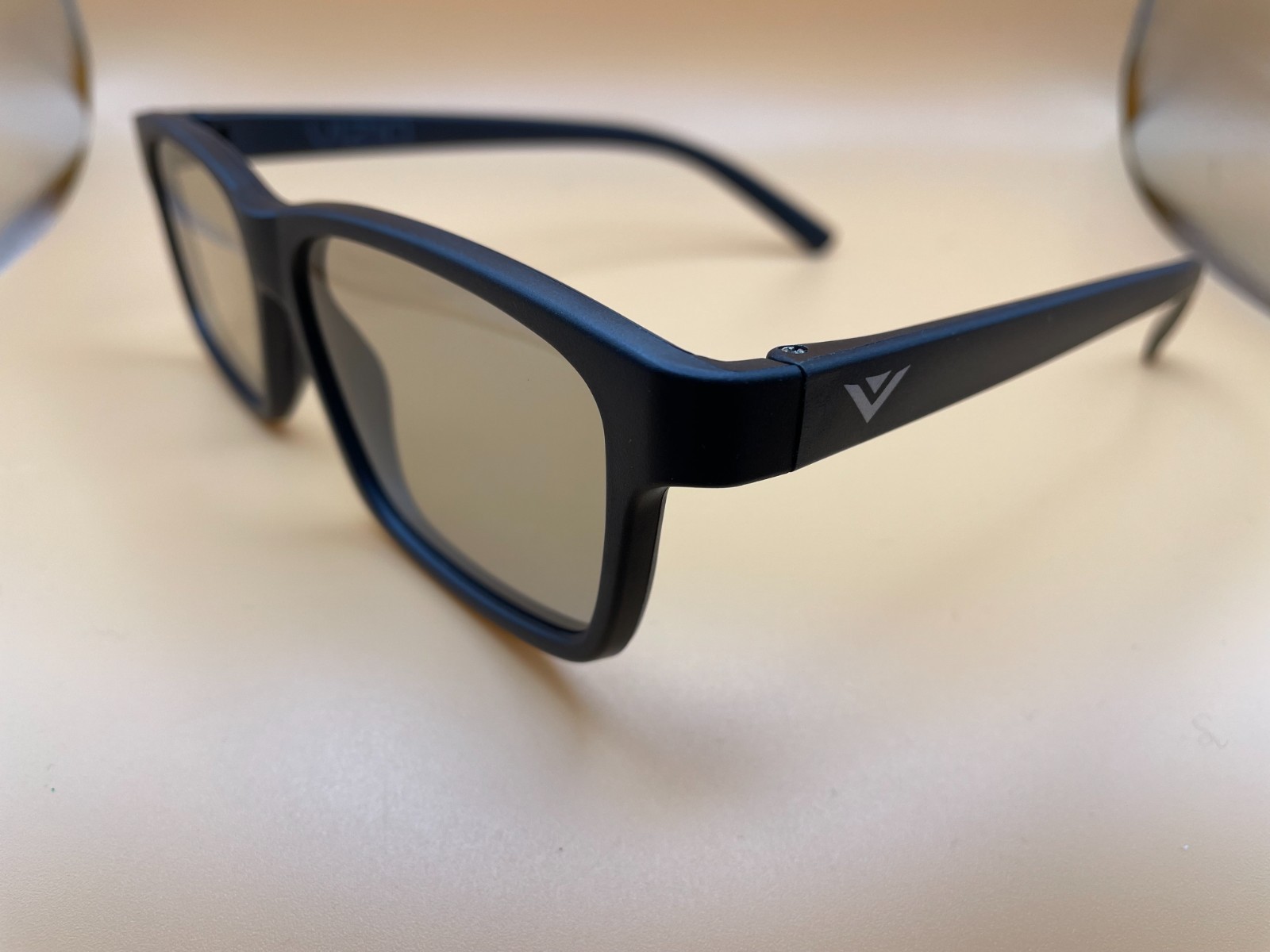 Vizio Theater 3D Glasses - Set of 4 Pairs