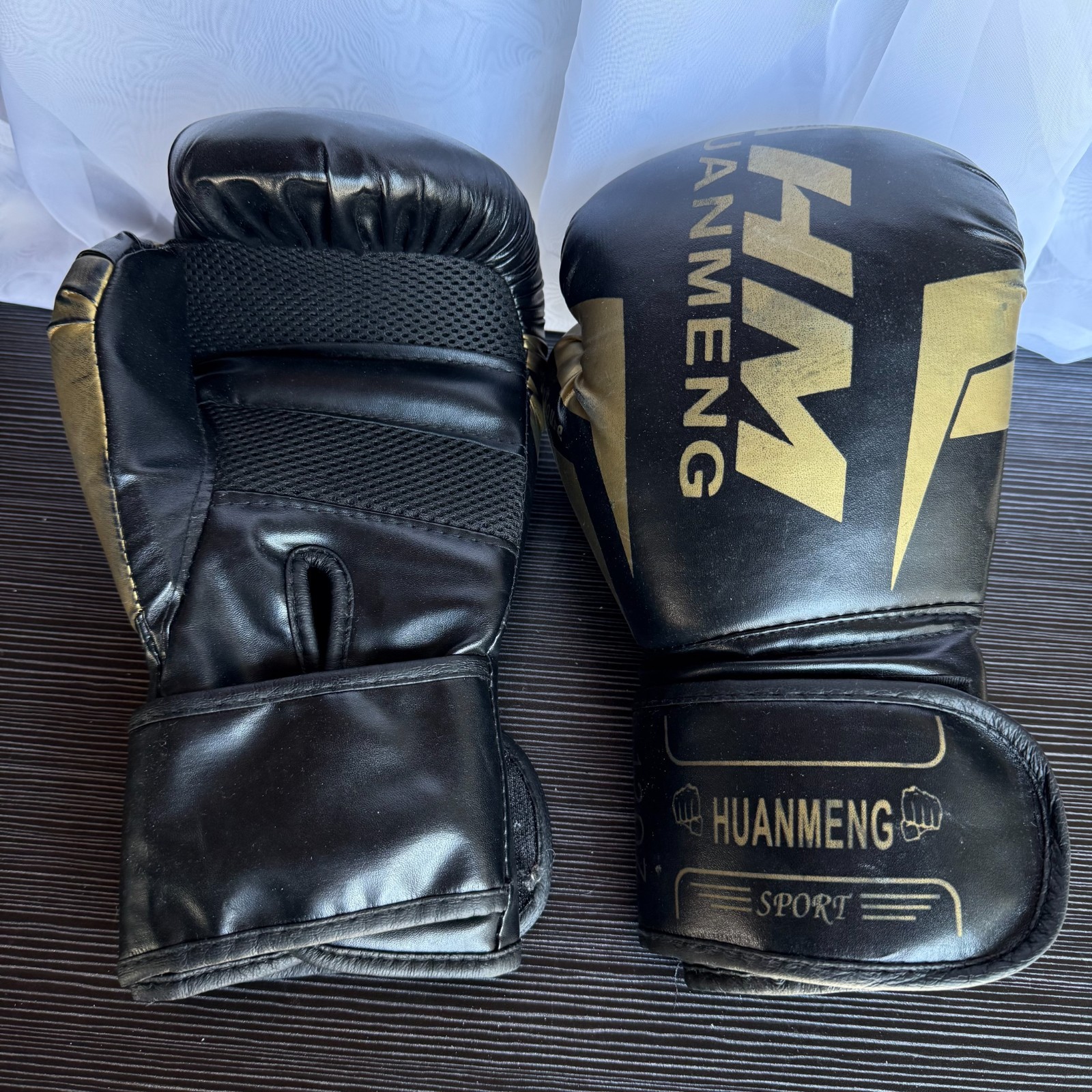 Huanmeng 12 oz Black Faux Leather Boxing Muay Thai Kickboxing Sparring Gloves VG