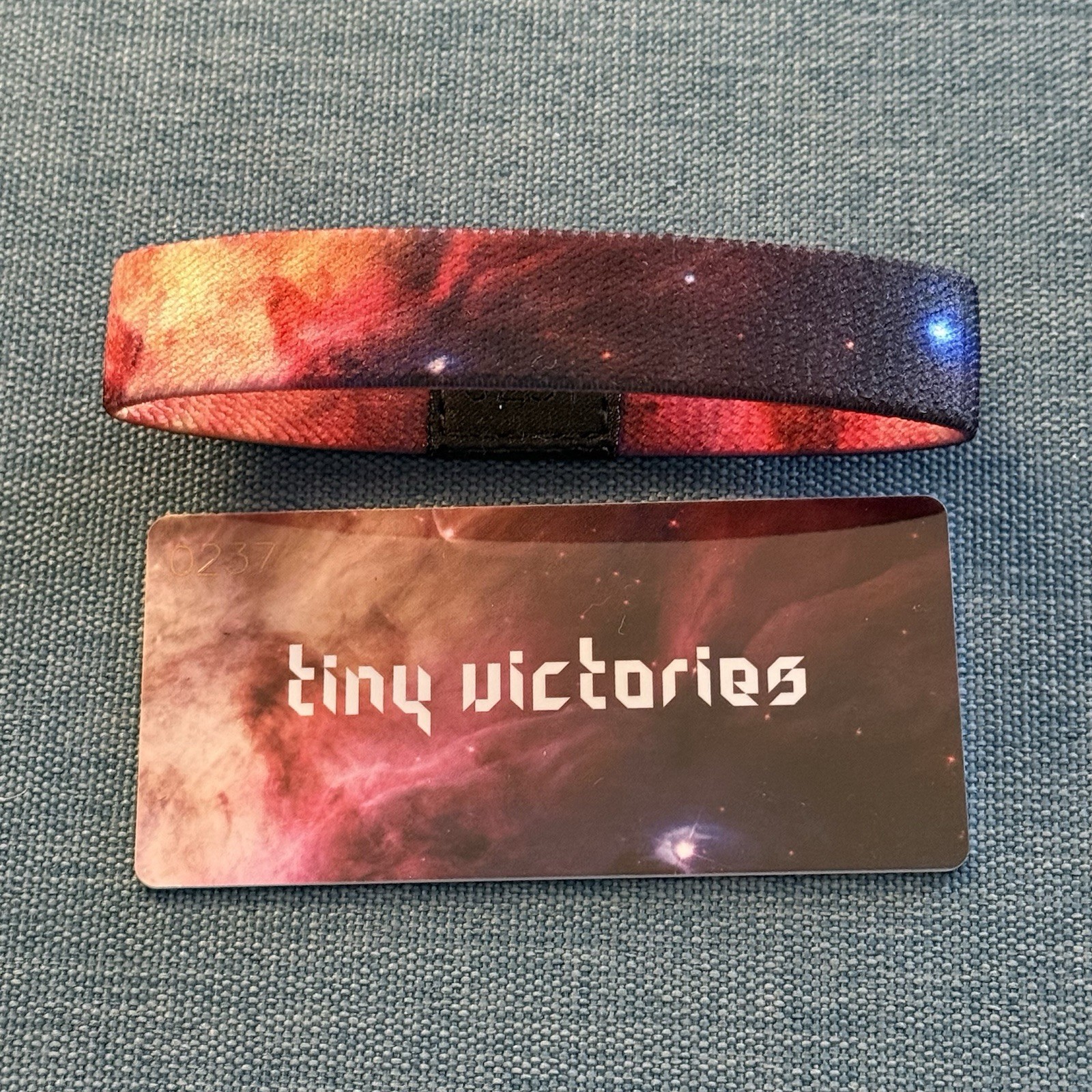 New! ZOX Single *TINY VICTORIES* Sz MEDIUM - Reversible Wristband with Card