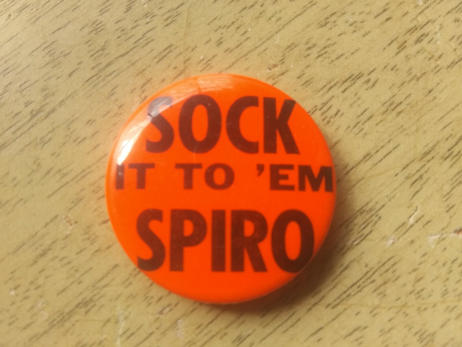 Spiro Agnew Campaign Button Laugh In TV Show Sock It To 'Em Pin Back 1968 Nixon