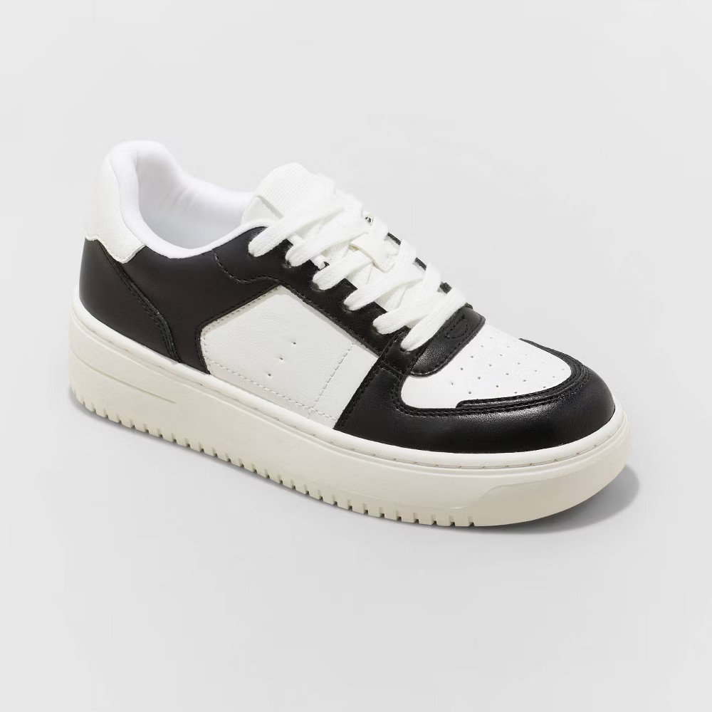 Wild Fable Women's Low-Top Casual Lace-Up Faux Leather Sneakers