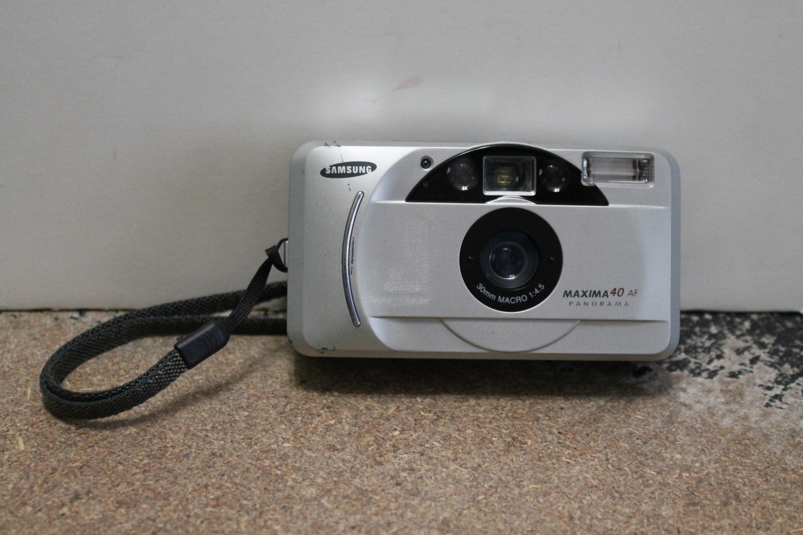 Samsung Maxima 40 AF 35mm Panorama with Samsung case, untested