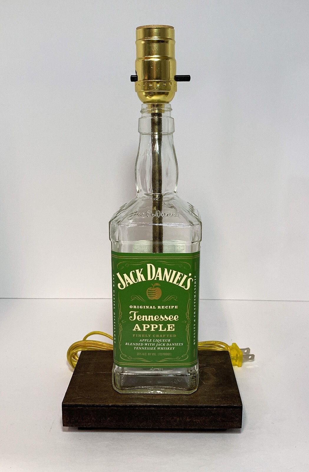 Jack Daniel's Apple Jack Whiskey Bar Bottle TABLE LAMP Lounge Light Wood Base