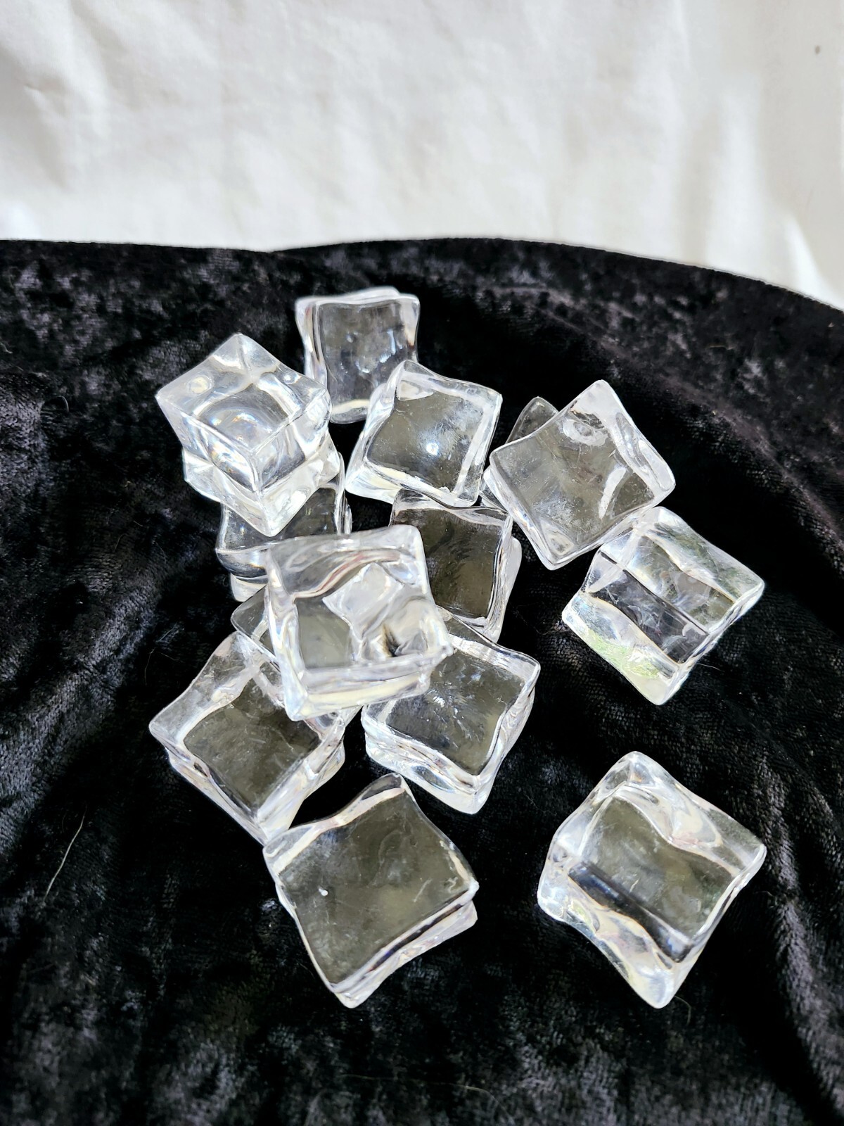 14 Piece Crystal Clear Resin Transparent Ice Cubes Craft Supplies Decorations
