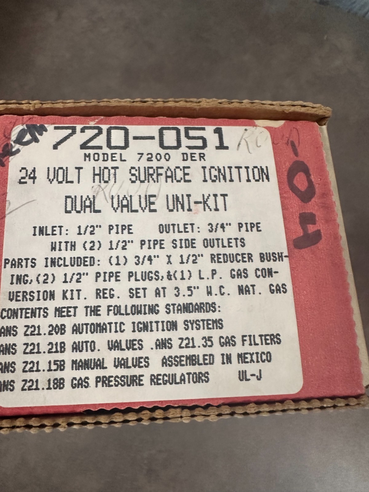 Robertshaw 720-051 Gas Valve. Hot surface Ignition.
