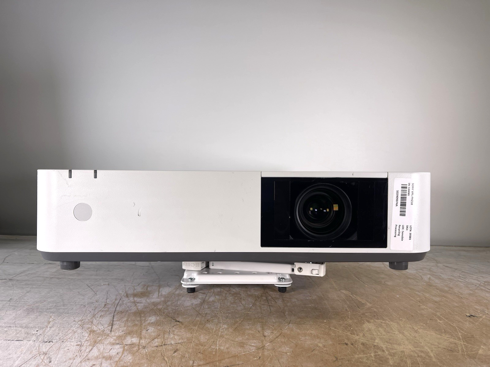 SONY VPL-PHZ10 WUXGA 3LCD LASER DATA PROJECTOR - (LAMP HOURS 10850)