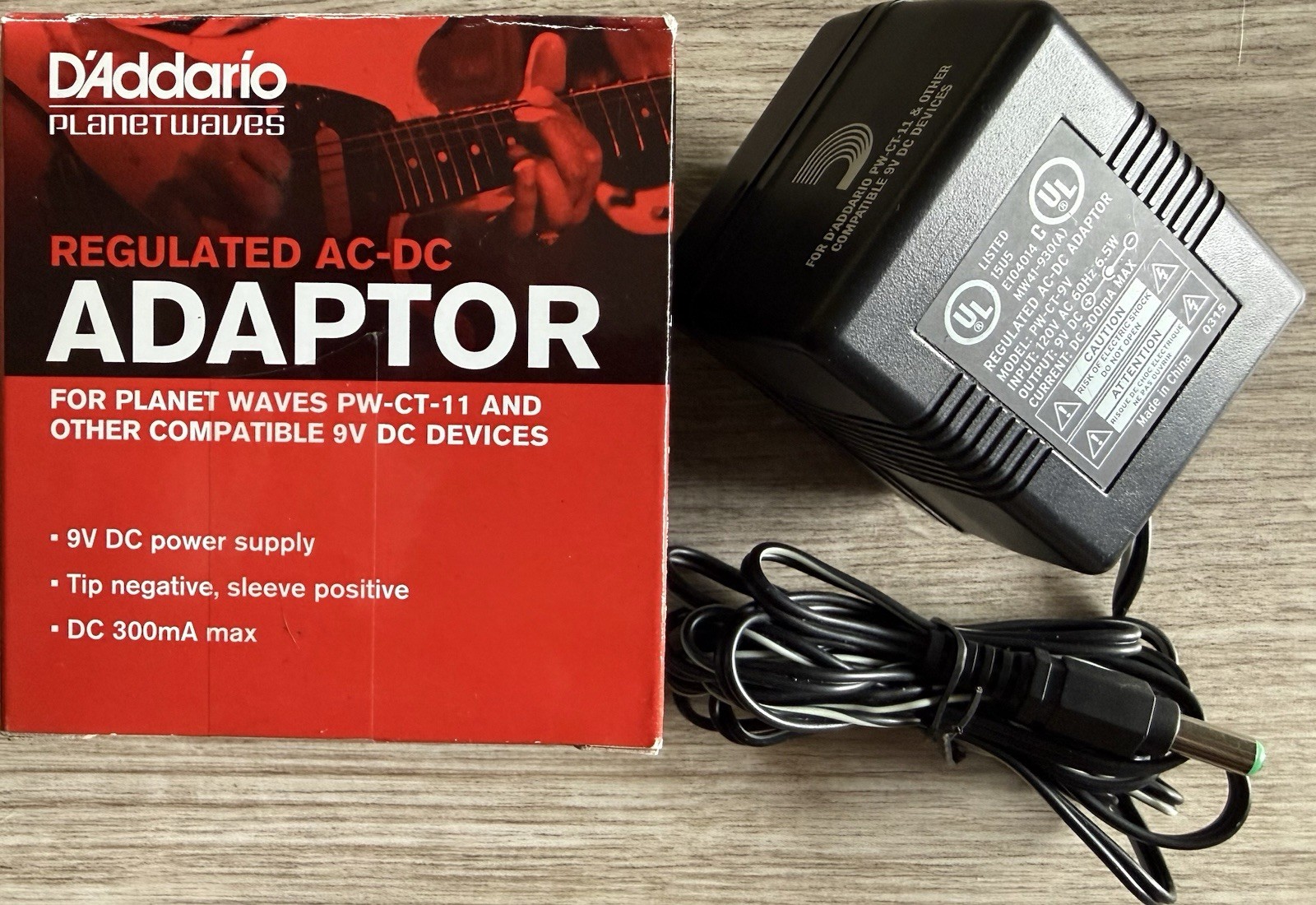 NEW!! Original D'ADDARIO "REGULATED" (on box!)  AC Adapter in Factory pack!!