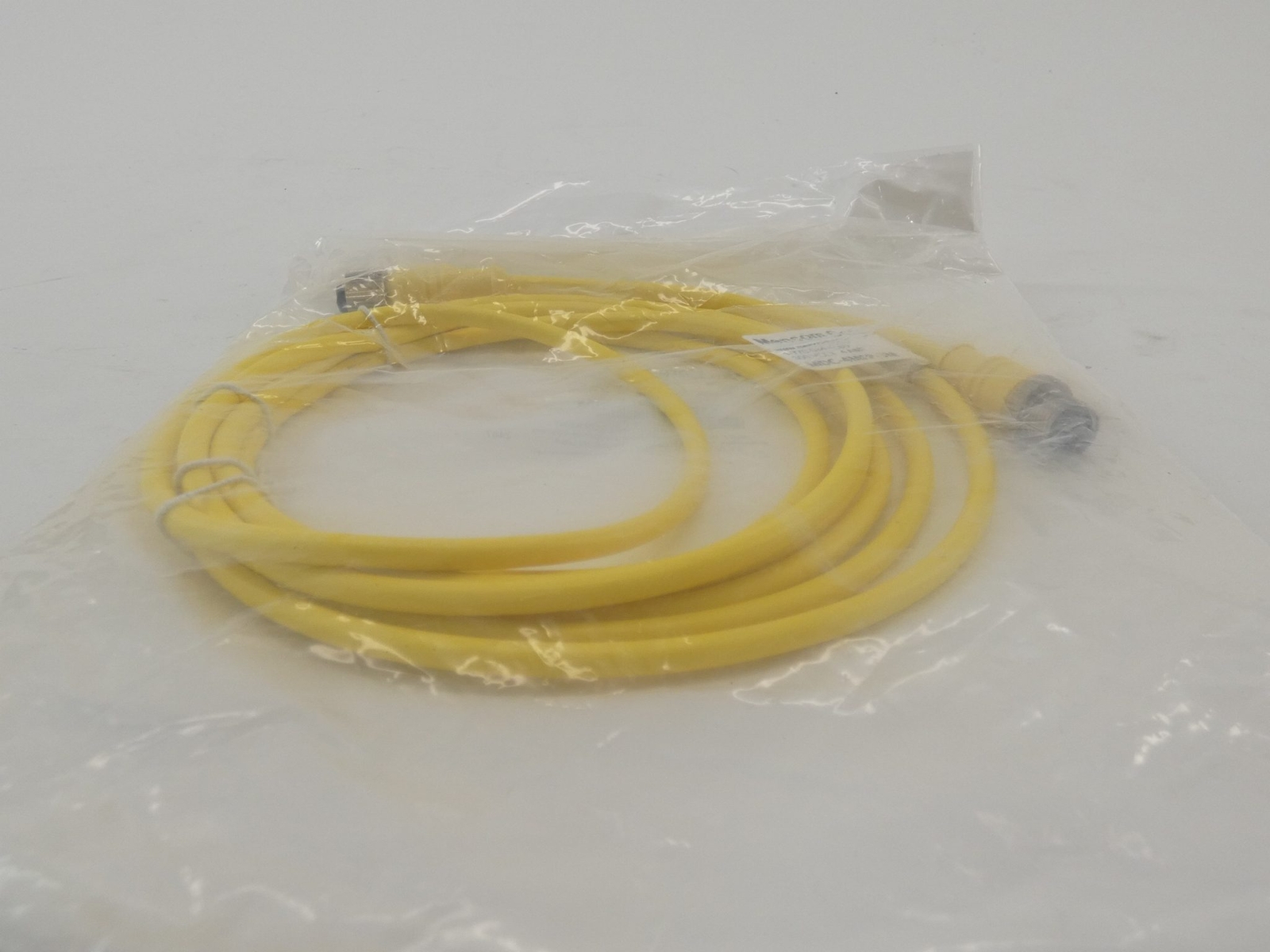 Mencom MDC-4MFP-3M Yellow Cable Cordset 3M 300V 4A - NEW Surplus!