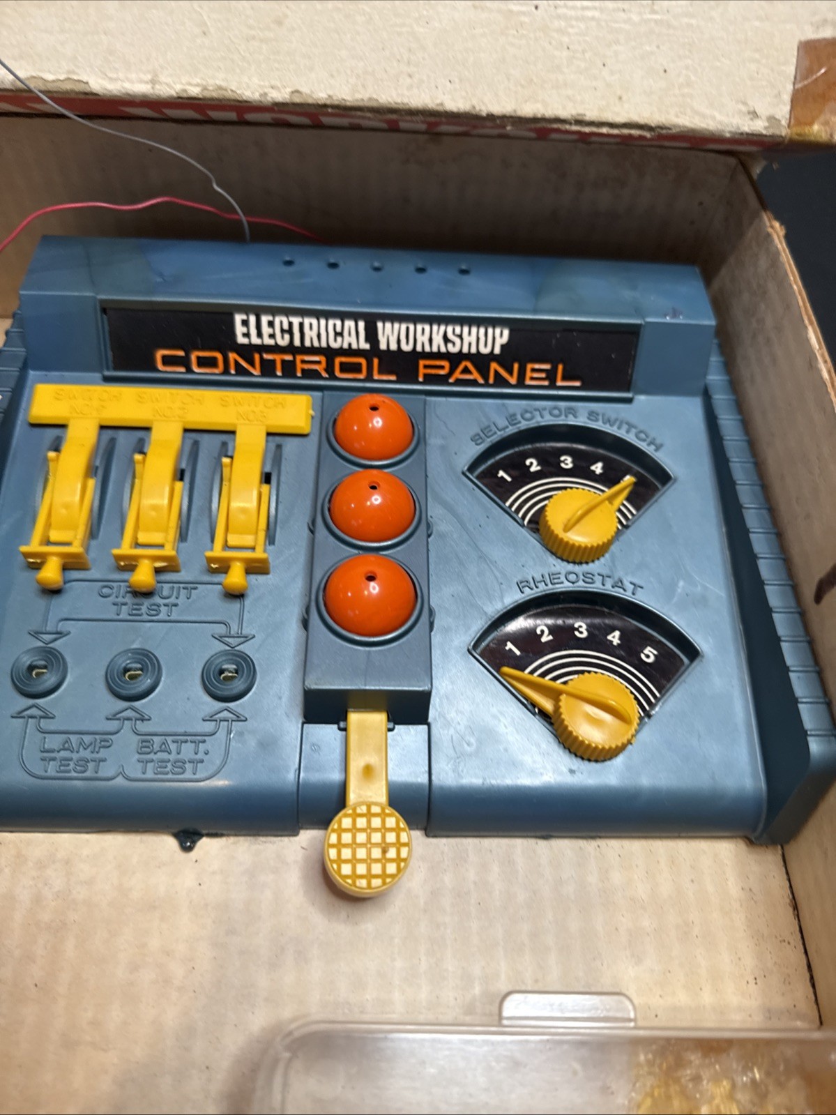 Remco Electrical Workshop Toy Building Kit Untested