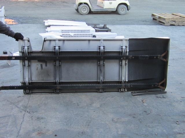 For 2018 FREIGHTLINER CASCADIA 125 SIDE FAIRING Right , MD