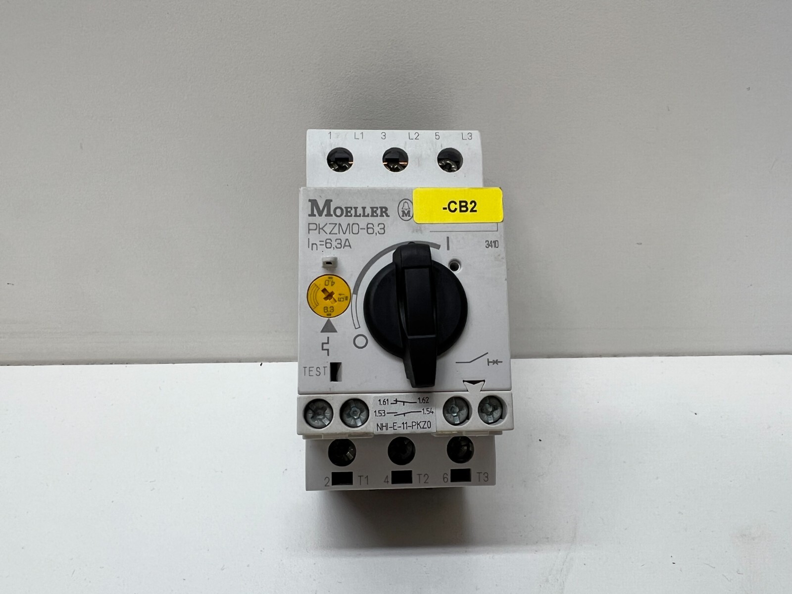 GOOD USED! MOELLER 600VAC 50/60Hz 3P CURCUIT BREAKER PKZM0-6,3