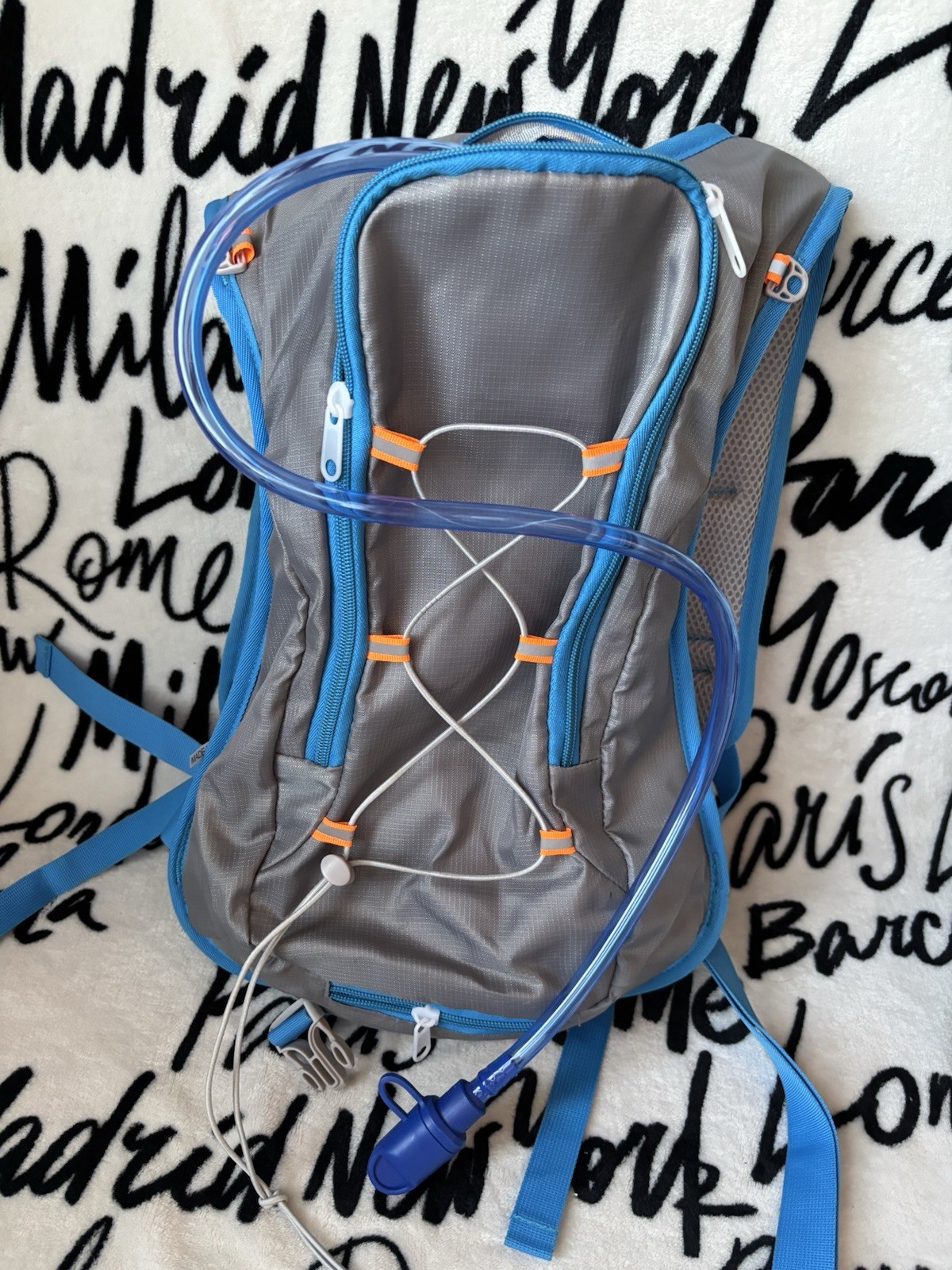 PATH & STREAM Blue/Grey 2 Liter Hydration Backpack New No Tags