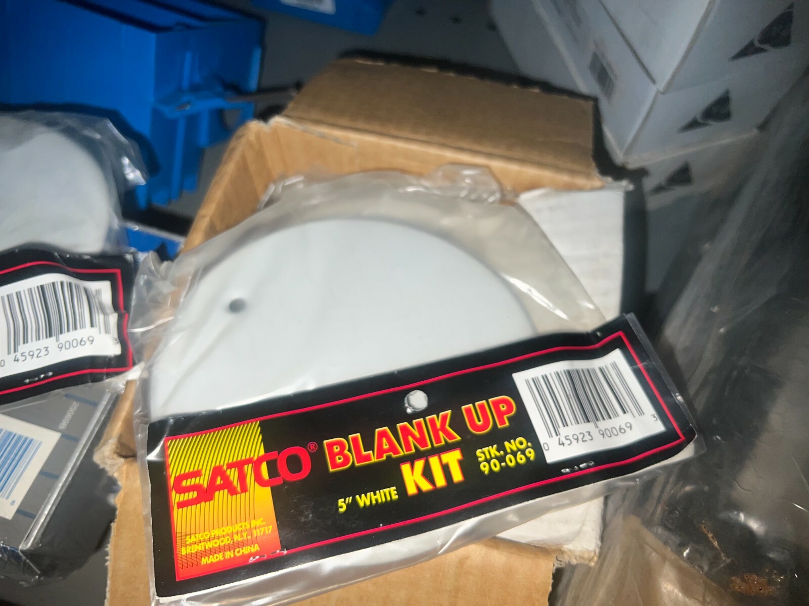 NEW Satco, Blank Up KIT 5" White, 90-069