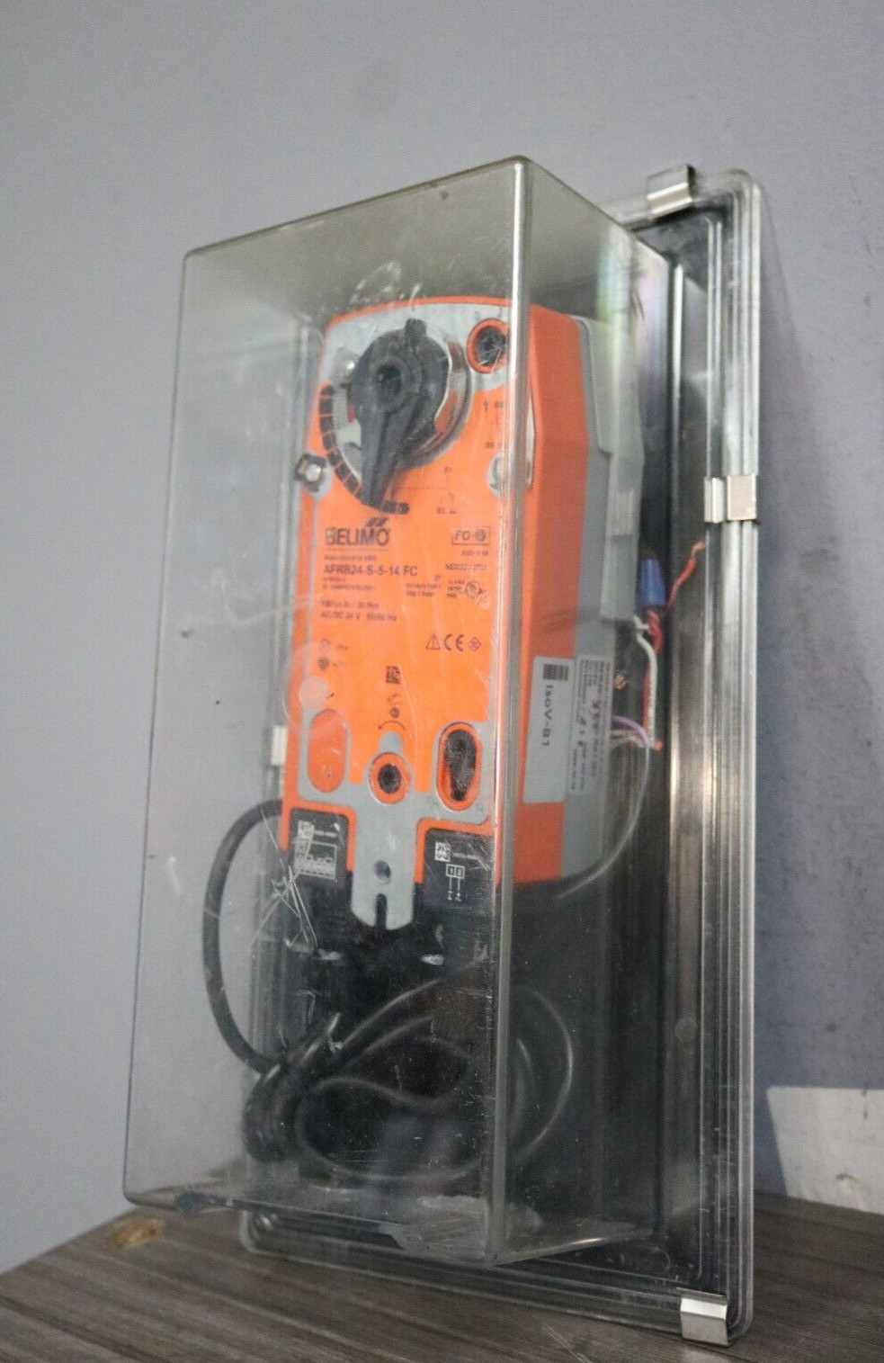 BELIMO AFRB-24 AFRB-24 SPRING RETURN 180 IN-LB 24V ON/OFF ACTUATOR , USED .
