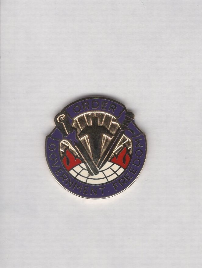 US Army 353rd Civil Affairs Command crest DUI c/b clutchback badge V-21