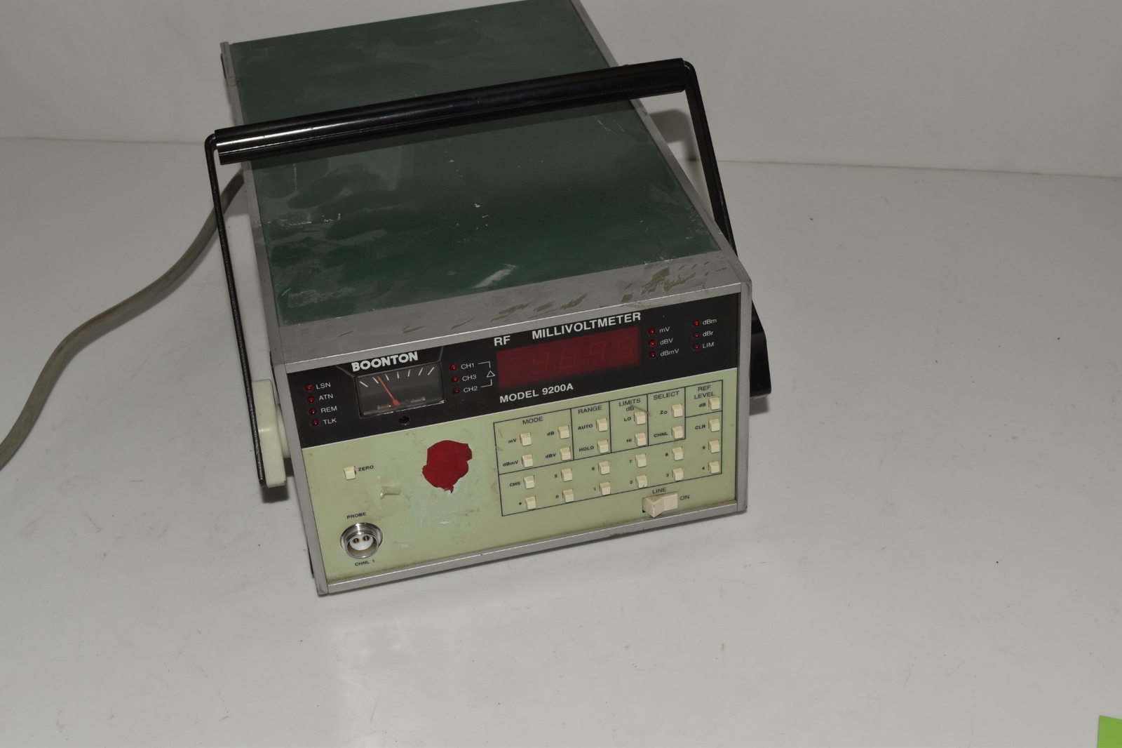 *LL* Boonton RF Millivoltmeter Model 9200A (TTR28)