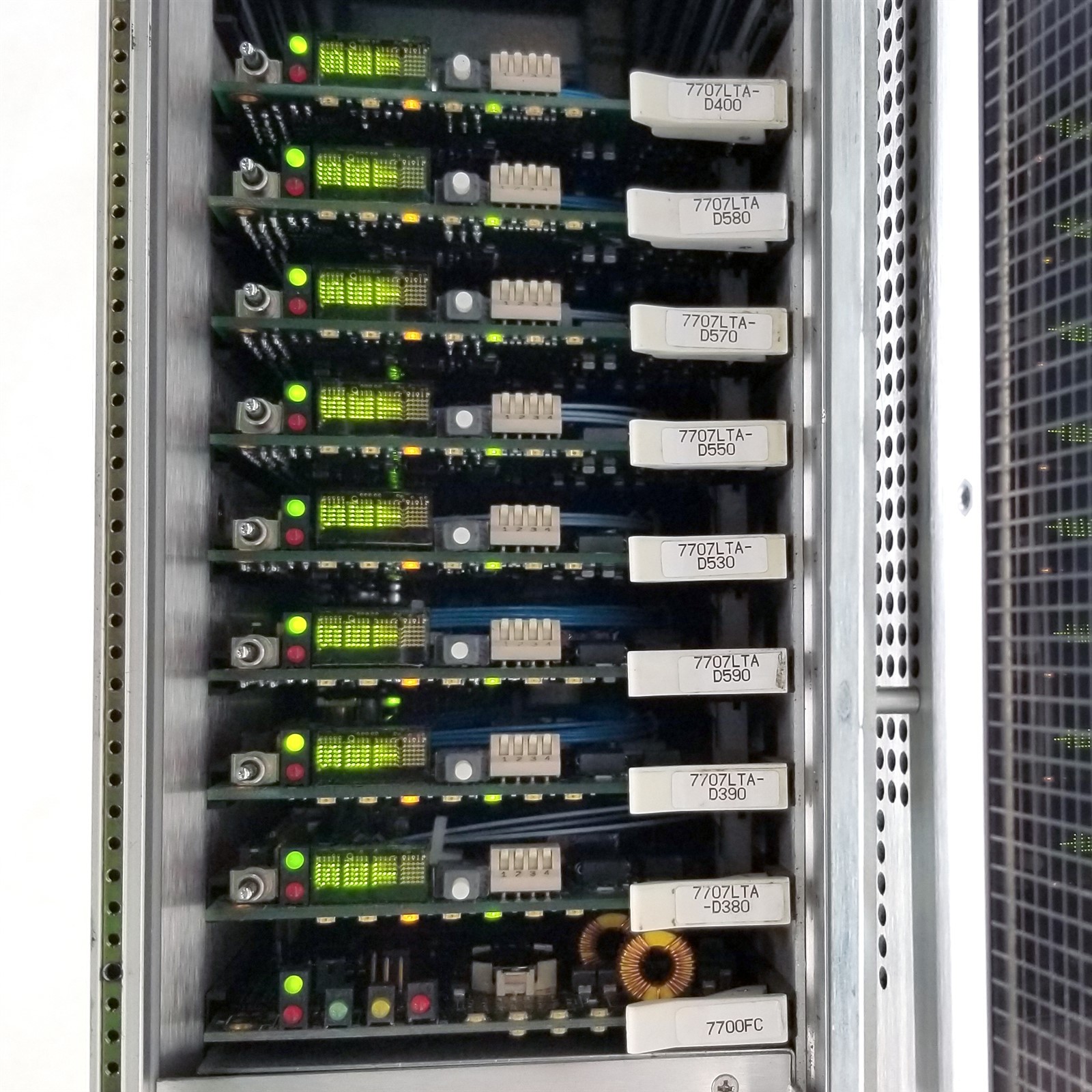 Evertz Microsystems 7700FR-C Mutliframe Chassis Frame w/1*7700FC/8*7707LTA