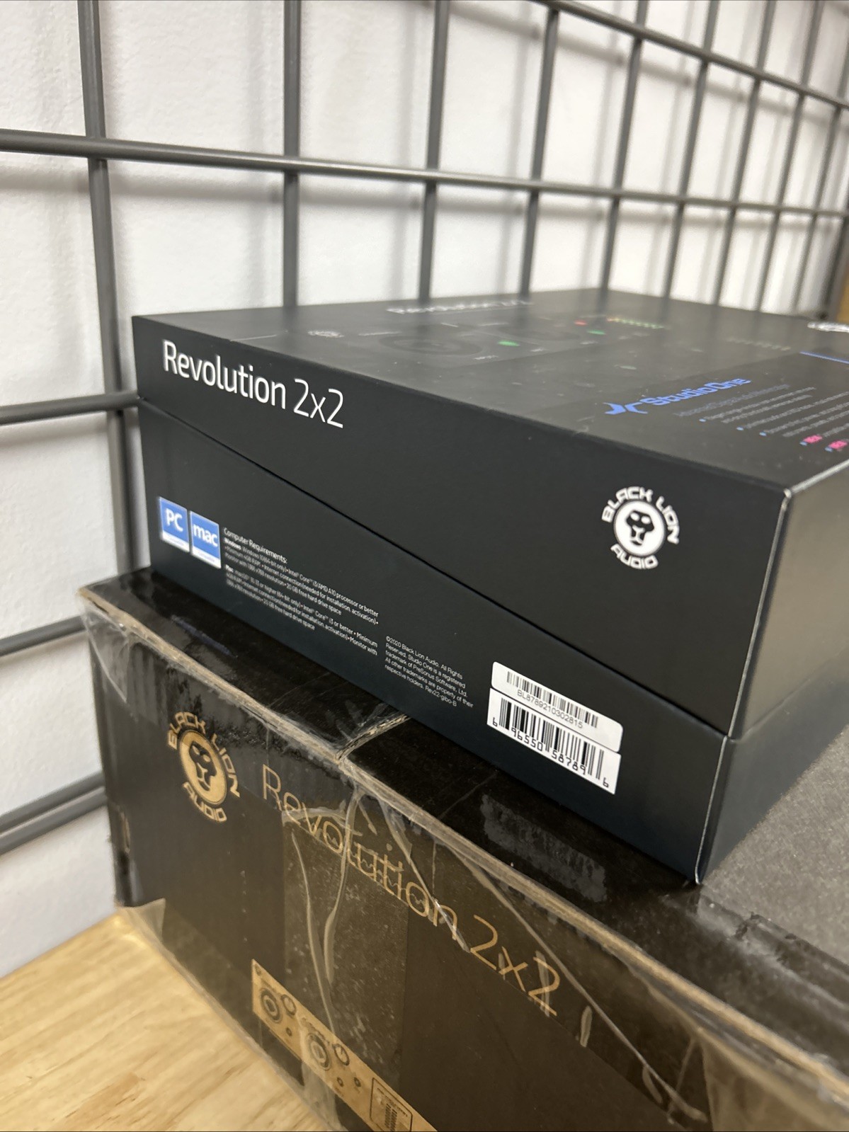 Black Lion Revolution 2x2 USB 2 Channel Portable Recording Interface