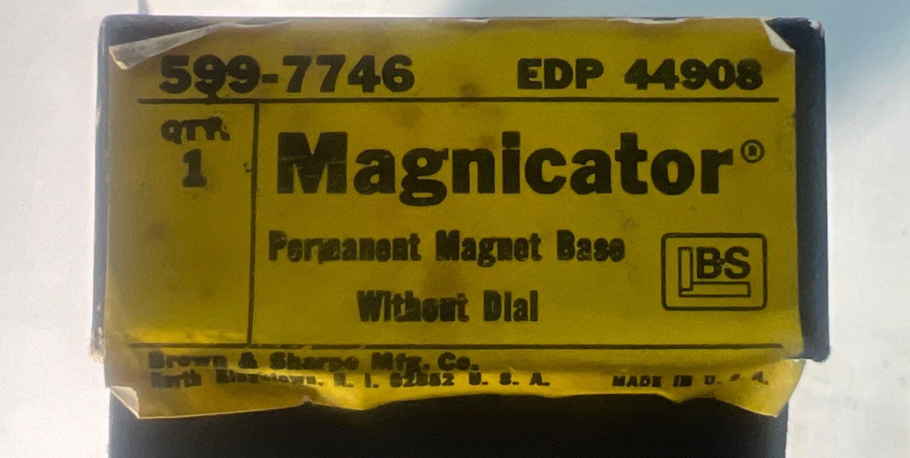 BROWN AND SHARPE 599-7746 MAGNETIC BASE IN BOX. FAST FREE SHIPPING. WORKS WELL.