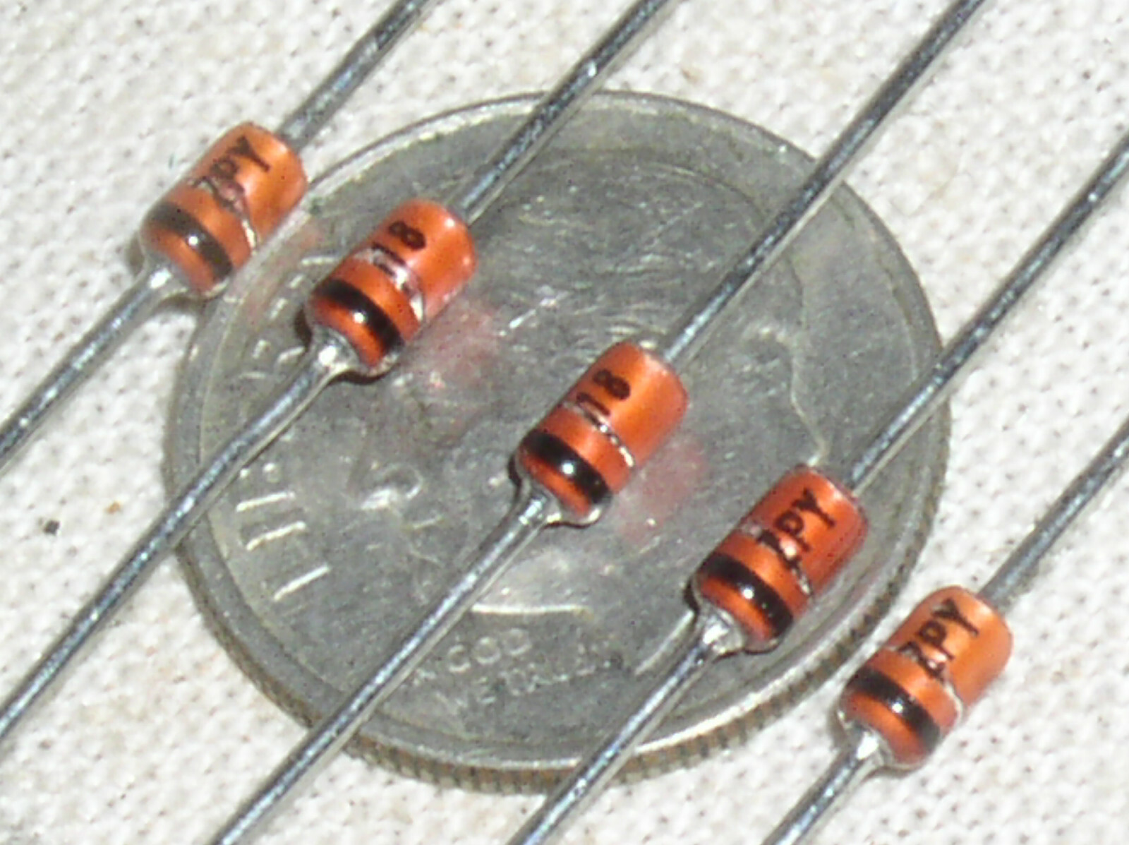 5 NEW GENERAL SEMI ZPY18 ZENER REGULATOR DIODE 18V 18 V VOLT 1.3W 1.3 WATT USA