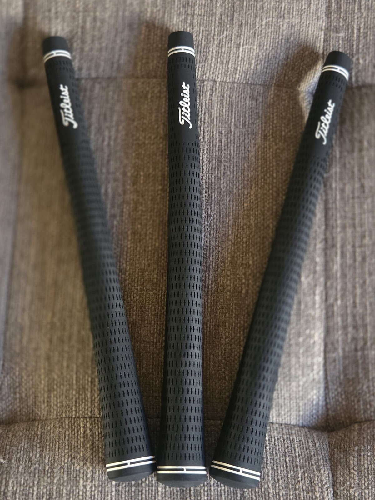 3 TITLEIST GOLF PRIDE TOUR VELVET GOLF GRIPS PROFESSIONAL PULL USED