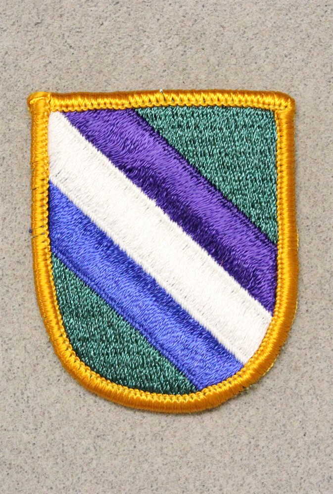 Army Beret Flash Patch 655: 422nd Civil Affairs Battalion - merrowed edge