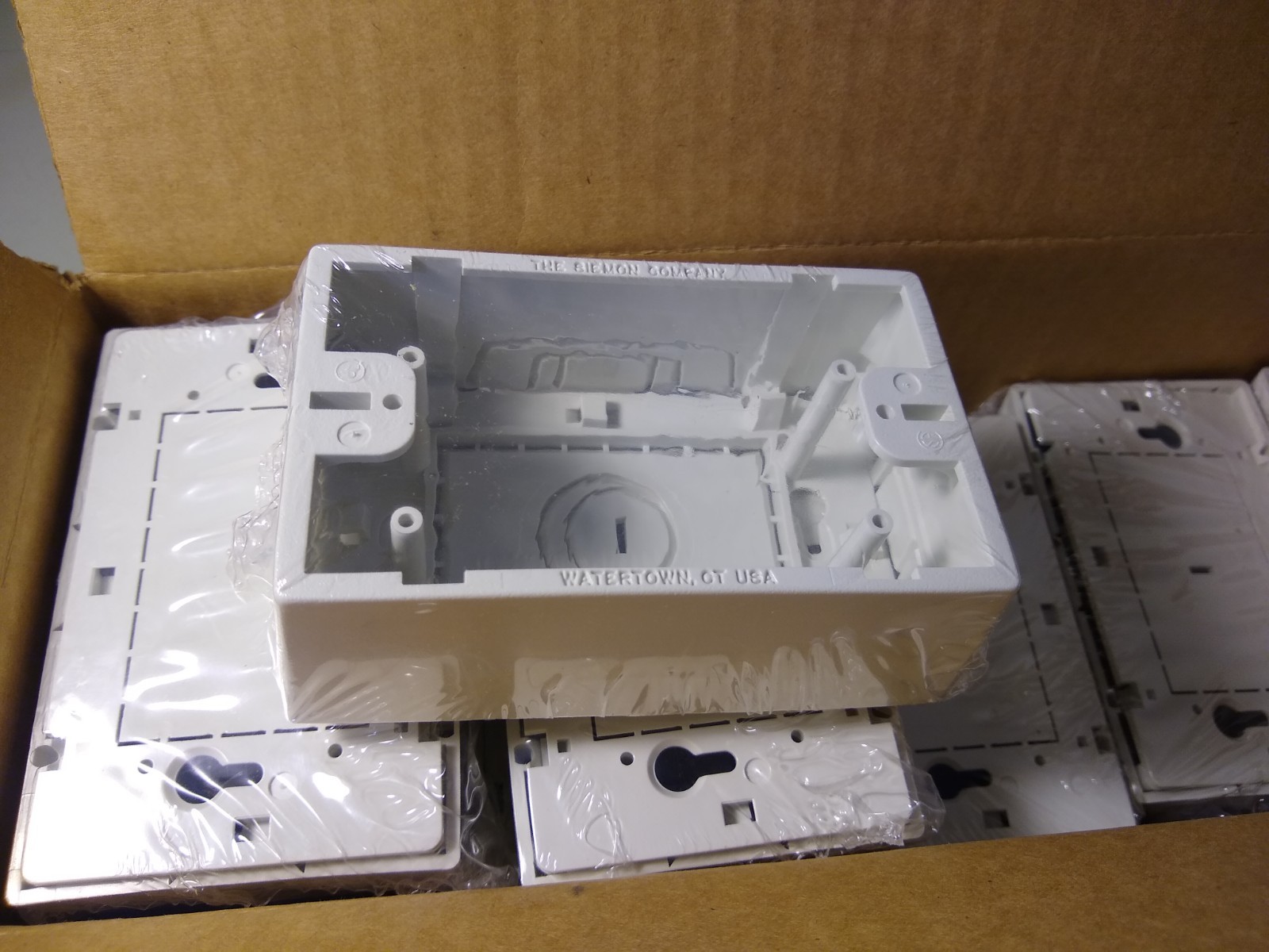 Lot of 8 Siemon - CT4-BOX-02 - White Surface Mount Box - New Old Stock