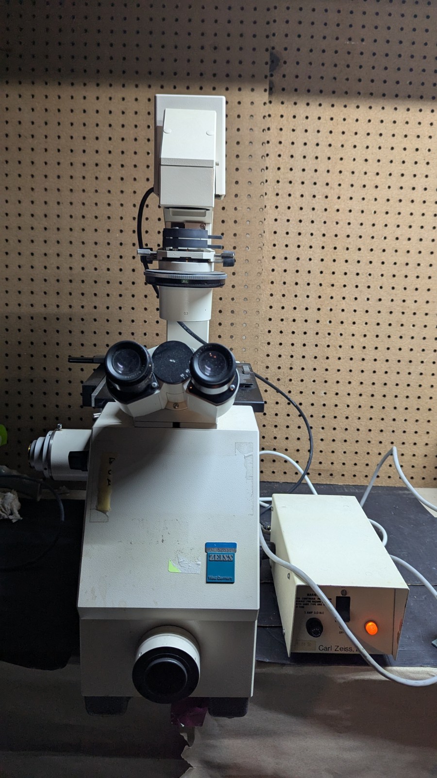*UNTESTED* Zeiss Axiovert 35 Inverted Fluorescence Microscope With Power Supply