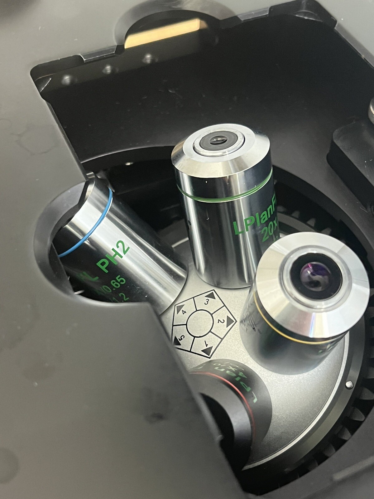 Invitrogen Life Technologies EVOS FLc Digital Inverted Fluorescence Microscope