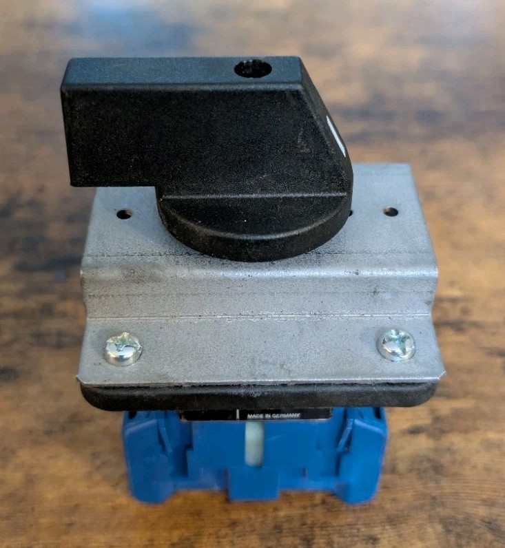 Kraus & Naimer KG32 Compact Rotary Disconnect & Load Switch Made In Germany