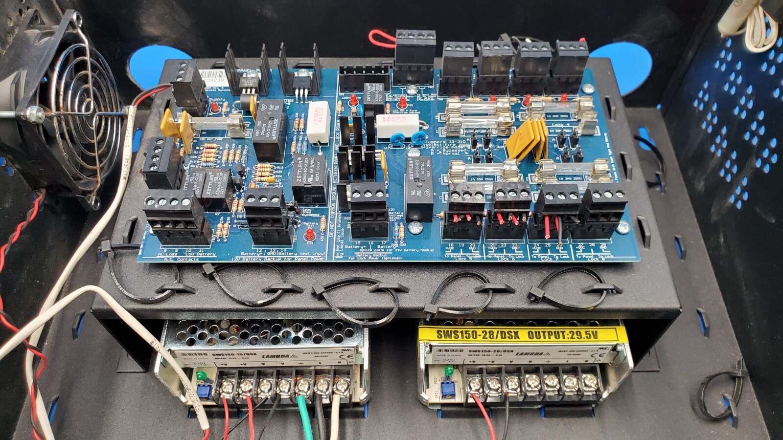 DSX DSX-1040PDP DOOR CONTROLLER POWER SUPPLY PANEL 1040 SERIES