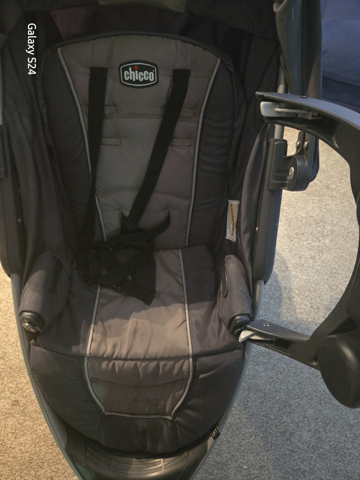 Chicco Viaro Stroller Lightweight Quick Fold Graphite EUC 3 wheel Baby Travel