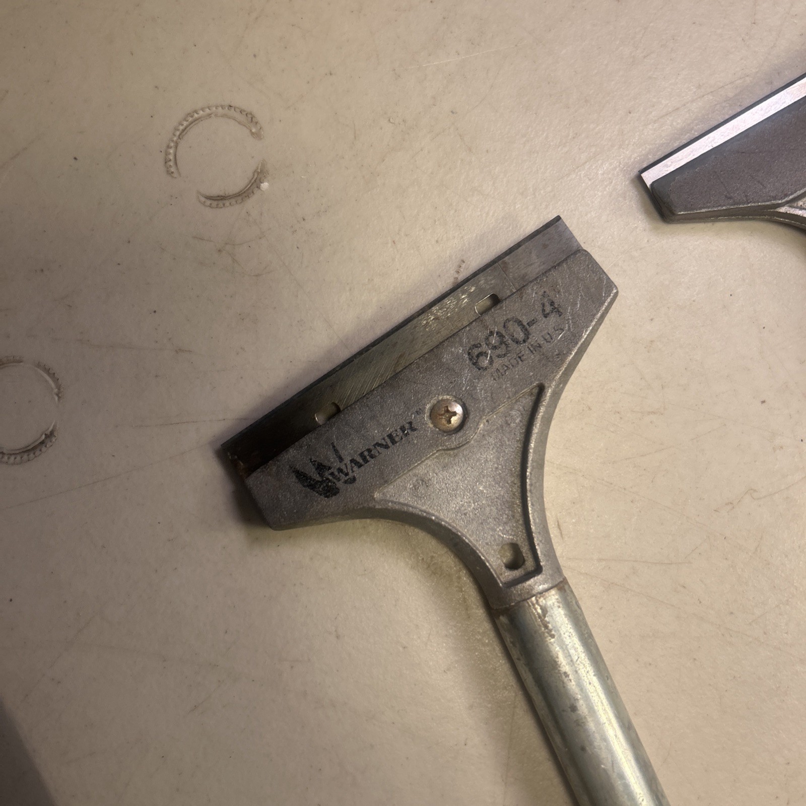 Warner 690- 4 Big Blade Wall Scraper 4" with Steel Handle Plus Extra
