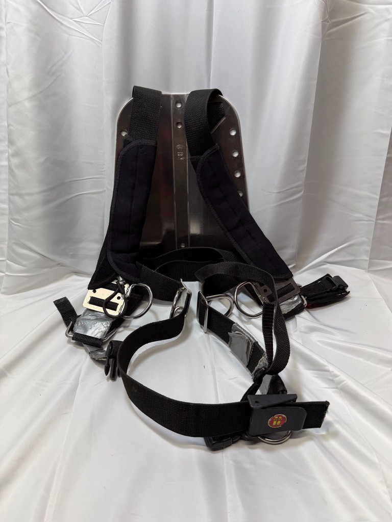 OMS Back Plate with harness and hardware