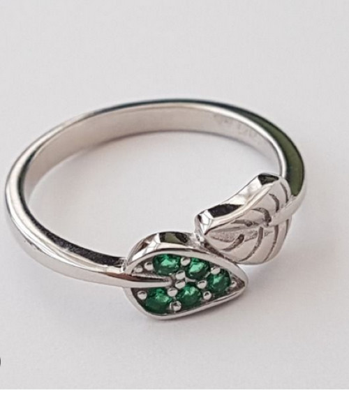 Green crystal leaf toe ring