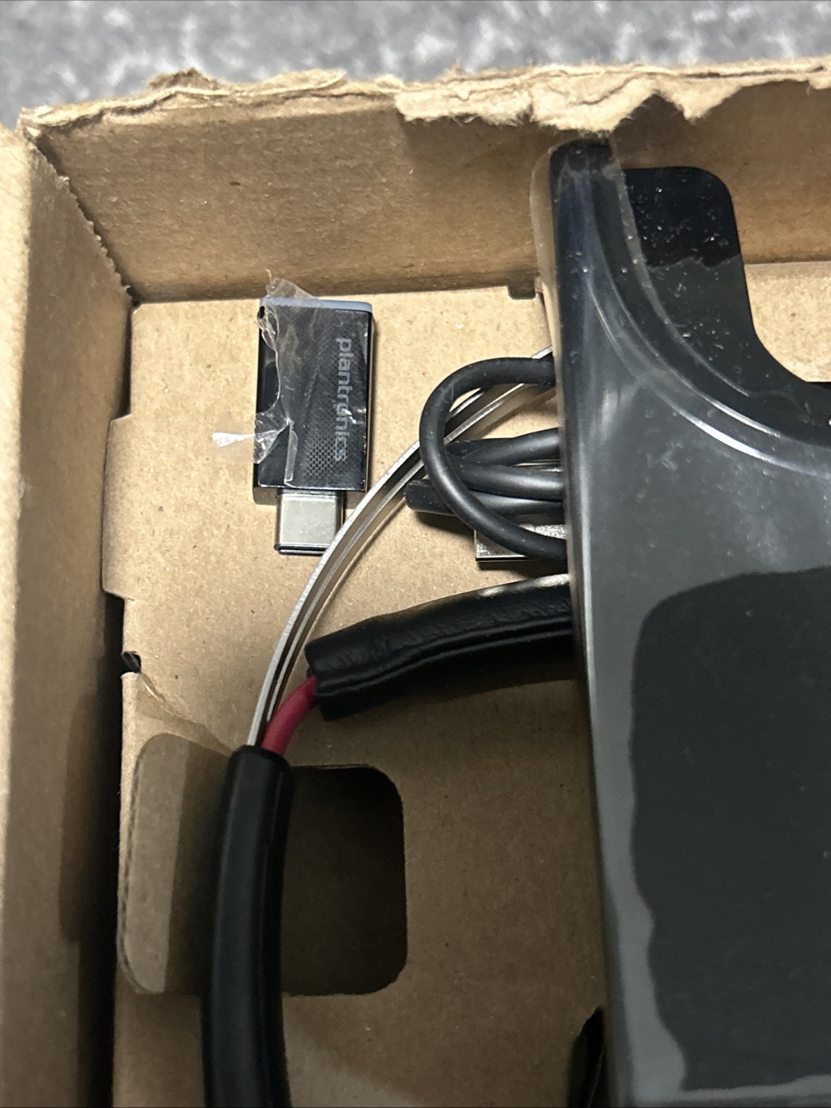 Plantronics Voyager Focus UC B825 Wireless Bluetooth Headset New Open Box