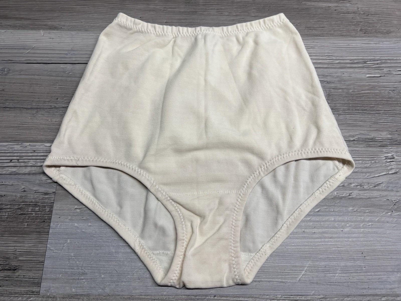 Vintage Tummy Control Slimming Full Coverage Panties Magic Lady White Size S #P