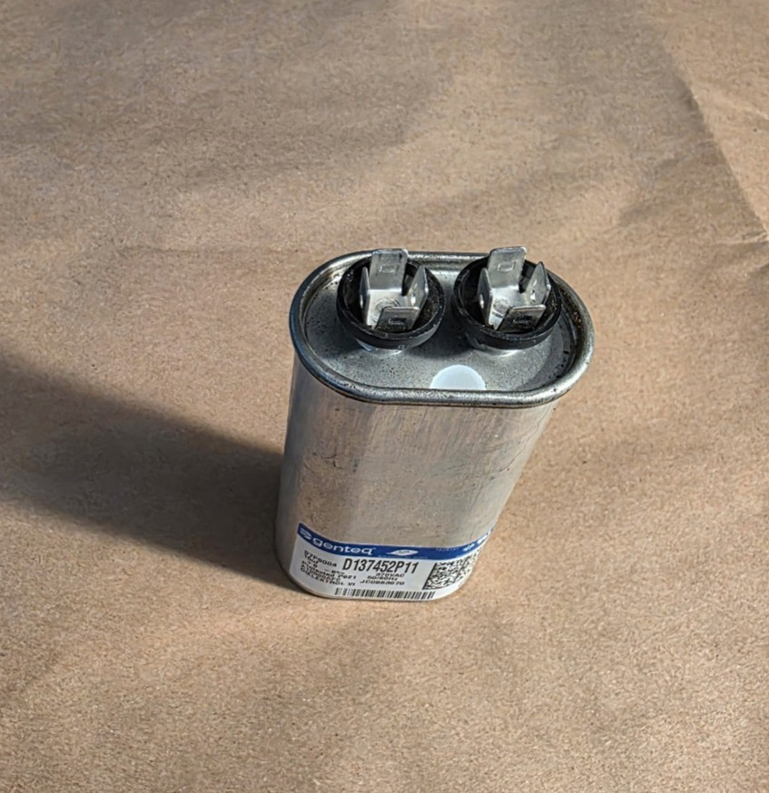 Genteq 97F9004 Furnace Capacitor Oval 15uf D137452P11