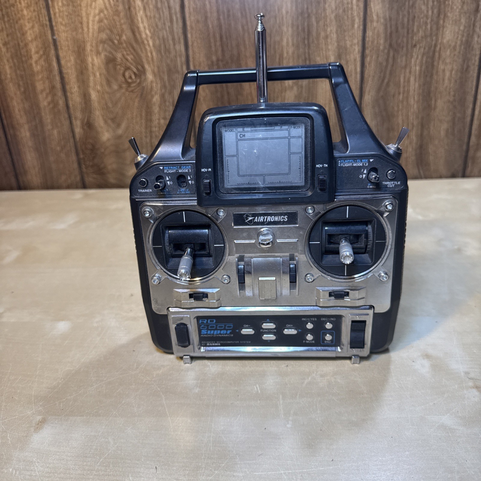Sanwa Airtronics RD6000 Super For PARTS As Is UNTESTED