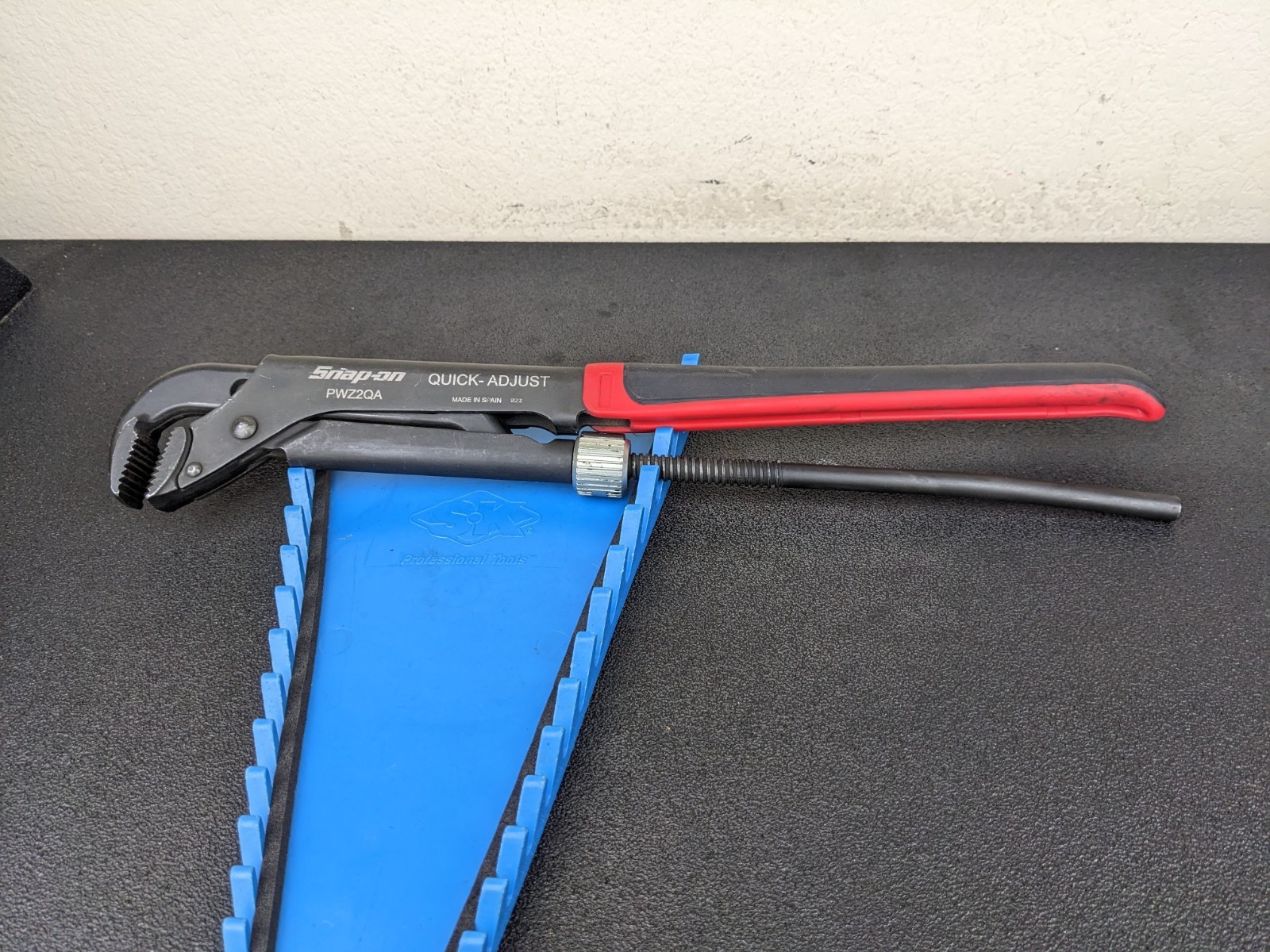 #bo853 Snap-on Tools Red 17" Soft Grip Quick Adjust Pliers Wrench PWZ2QA