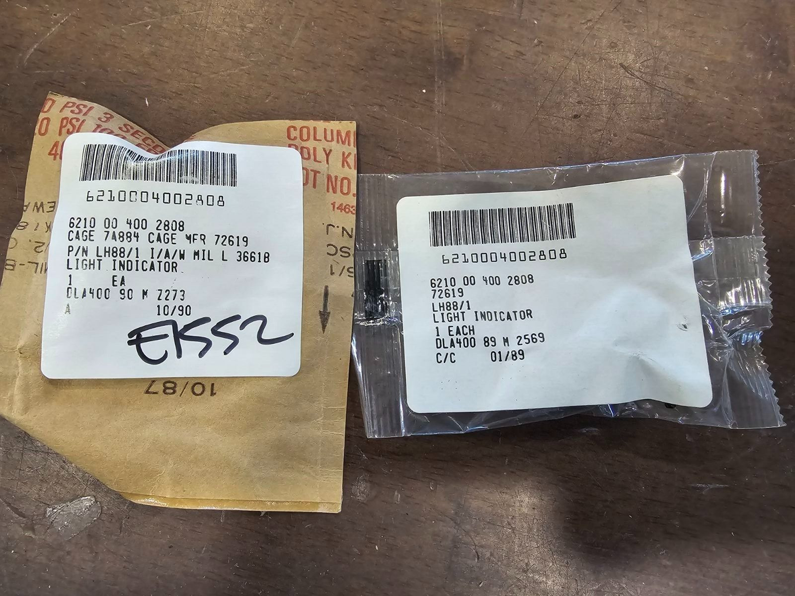 (2) DIALIGHT LIGHT INDICATORS LH88-1 6210-00-400-2808