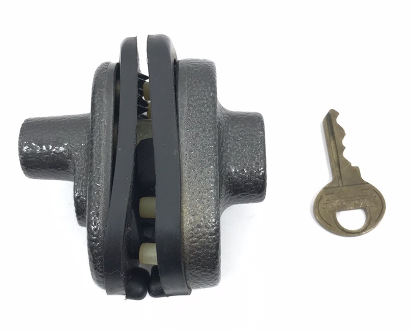 Master Lock Clamshell Trigger Gun Lock Handgun Rifle Shotgun + Key 244-T
