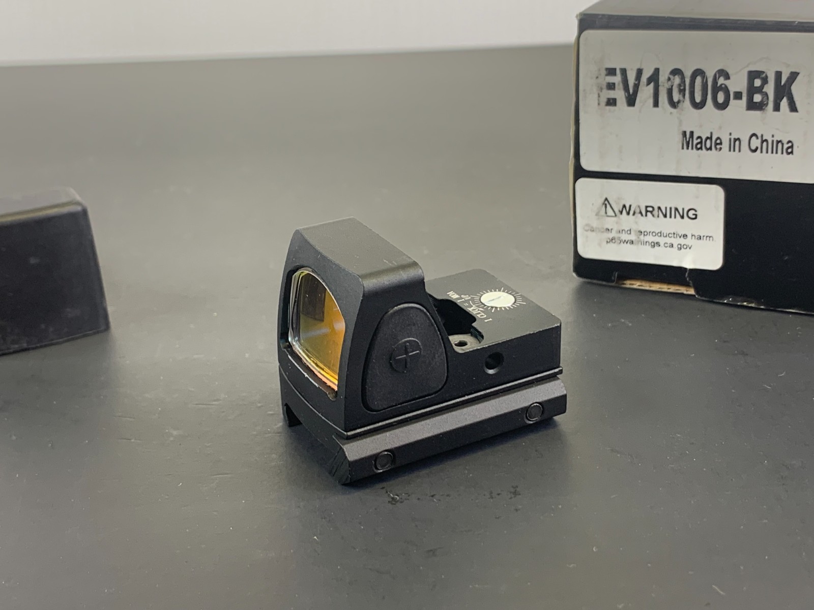 Matrix Dot Sight "MDS" Flat Top Low Profile Red Dot Sight (Color: Black)